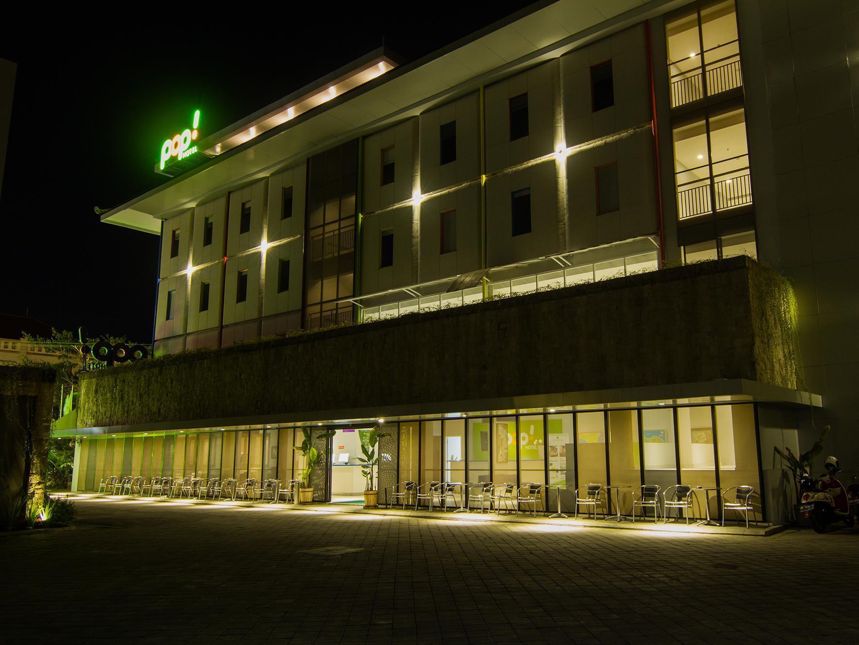 Hotel Urban Styles Hitz Kuta à Kuta Lombok Extérieur photo