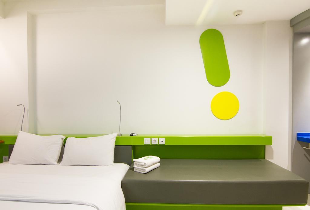 Hotel Urban Styles Hitz Kuta à Kuta Lombok Extérieur photo