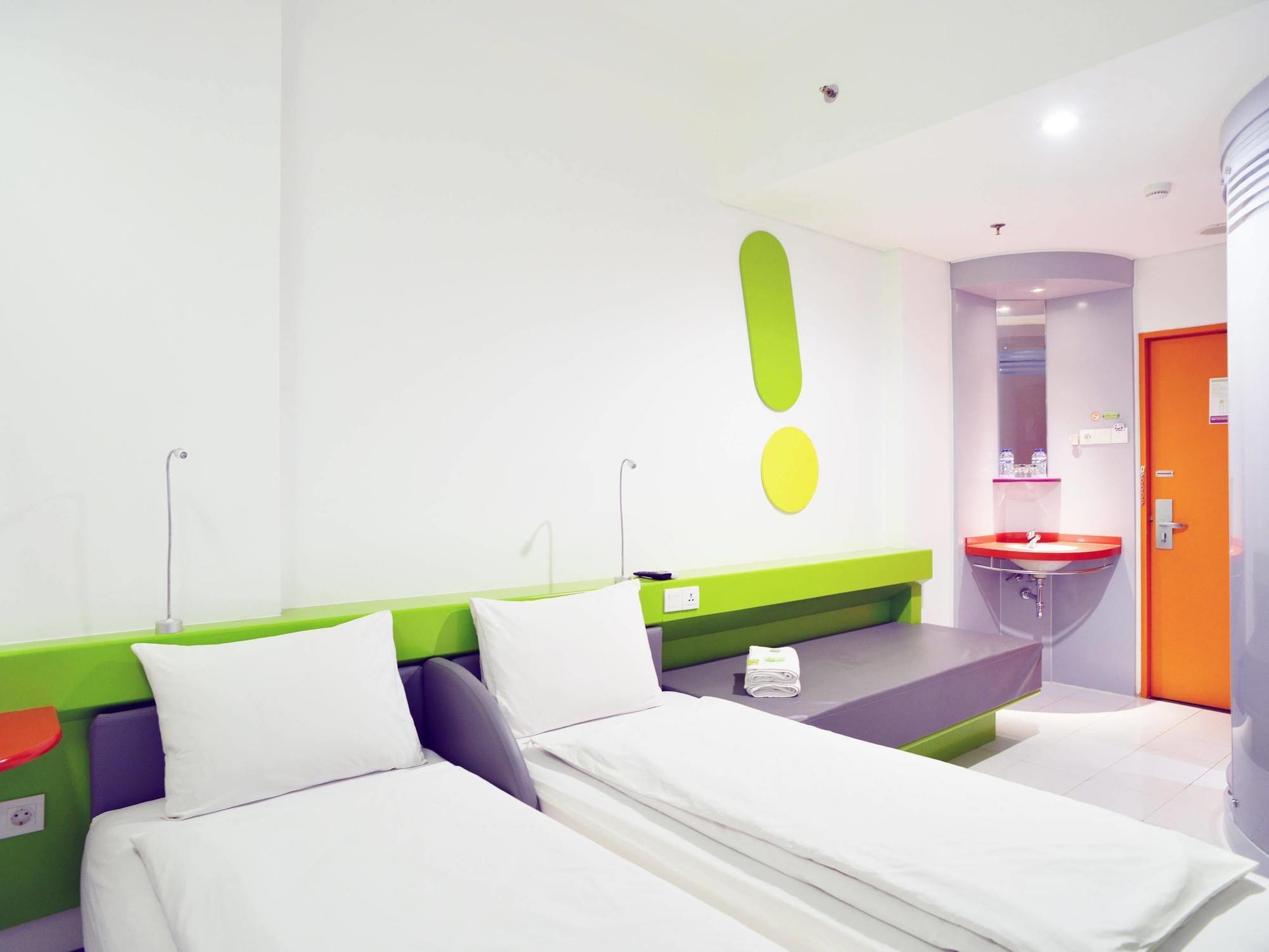 Hotel Urban Styles Hitz Kuta à Kuta Lombok Extérieur photo