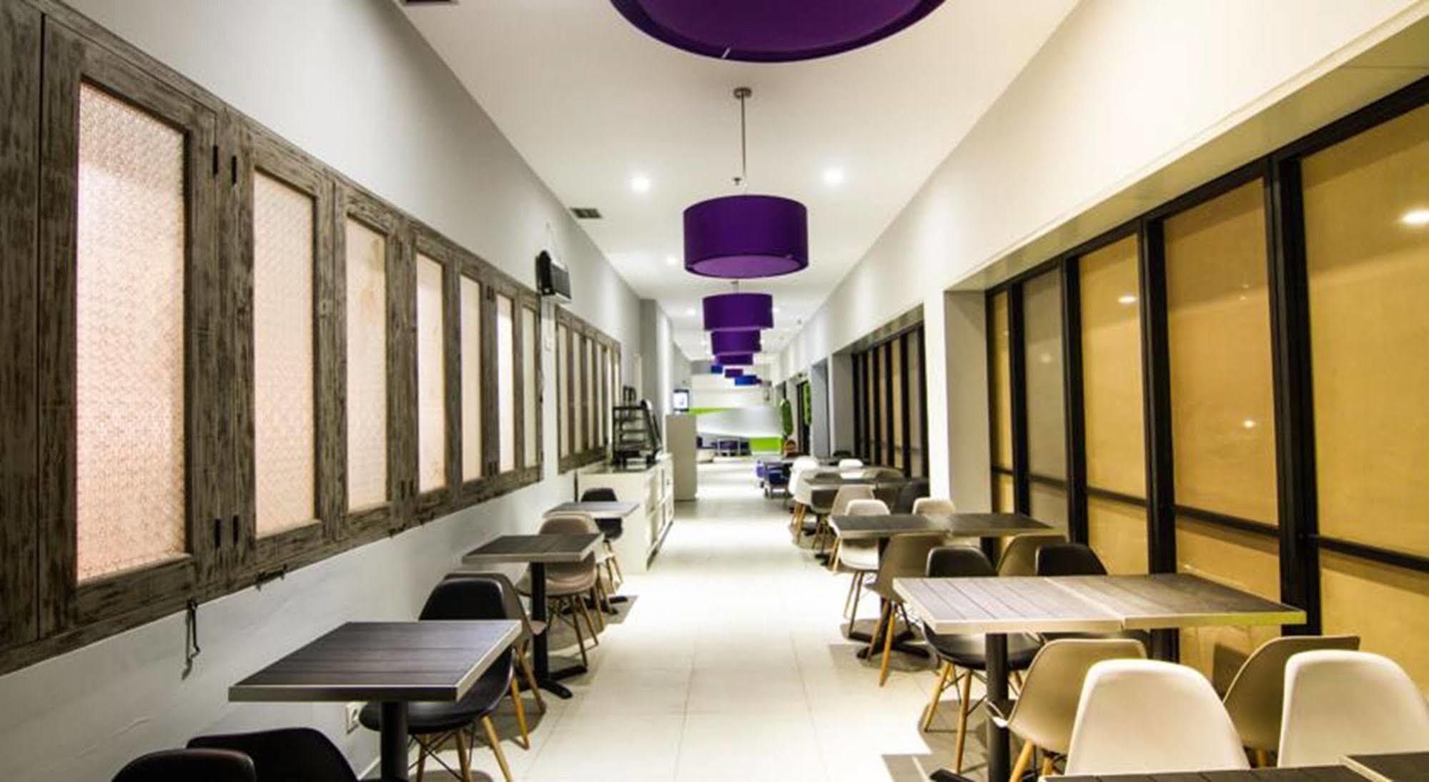 Hotel Urban Styles Hitz Kuta à Kuta Lombok Extérieur photo